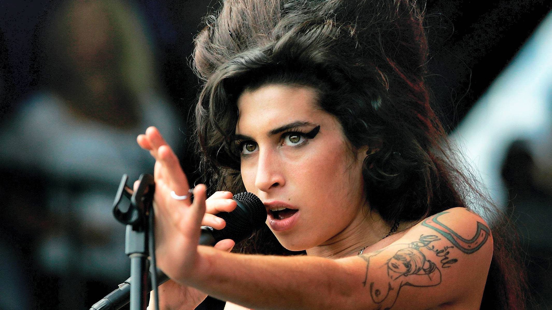 Vandaag (14 september) in 1983 wordt Amy Winehouse (1983-2011) geboren